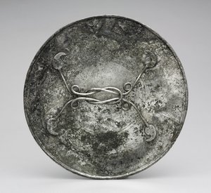 Spiegel met een handvat in de vorm van een Herakles-knoop, c.280-400