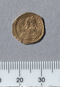 Halve Tremissis van Justinianus I, Constantinopel, 527-565 (goud) door Byzantine School