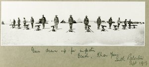 Kanonnen opgesteld voor inspectie op het strand, Khan Yunis, september 1917