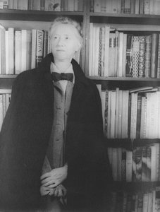 Marianne Moore (1887-1972) 13 november 1948 (gelatinezilverdruk)