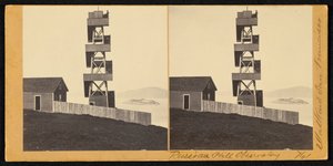 Russische Heuvel Observatorium door Carleton Watkins