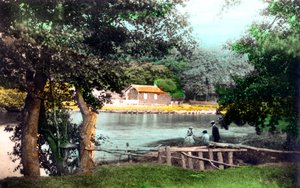 Ruswarp Dam, Whitby, North Yorkshire, 1926 door Cavenders Ltd