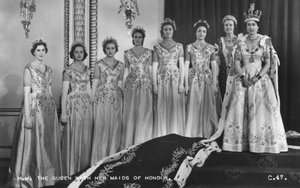 HM Koningin Elizabeth II met haar ere-dames, De Kroning, 2 juni 1953