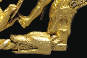 Zeer belangrijke La Tene krijger fibula, detail