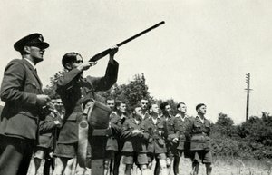 RAF-personeel leert schieten tijdens de Tweede Wereldoorlog, 1941