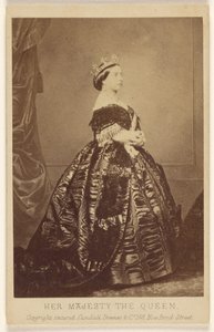 Hare Majesteit de Koningin. door Charles Clifford