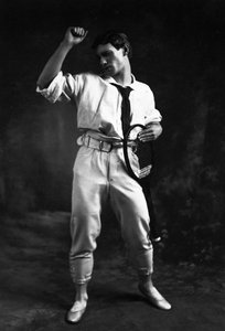 Vaslav Nijinsky in het ballet Jeux van Claude Debussy door Charles Gerschel