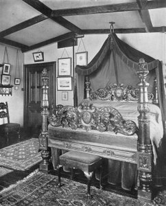 Gesneden Bed in de Groene Kamer