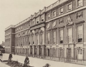 Hampton Court Palace, de Rivierzijde door Charles Latham