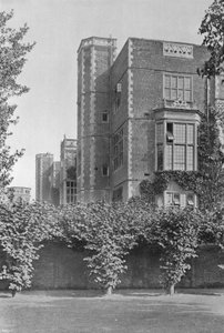 Noordelijke Torens vanuit Priory Garden