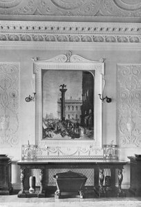 Het Oostelijke Eind van de Eetkamer door Charles Latham