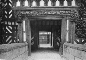 De Ingang vanaf de Brug door Charles Latham