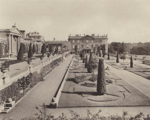 De Formele Tuin bij Bowood, Wilts door Charles Latham