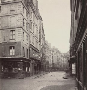 Rue de la Ferronnerie, ca. 1865 door Charles Marville