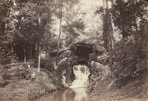 Uitzicht op de kleine grot naar de hertenpoel, Bois de Boulogne, 1858