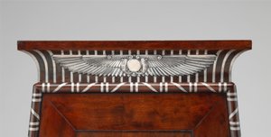 Detail van een Muntkast versierd met zilveren Egyptische emblemen, ca. 1805 door Charles Percier