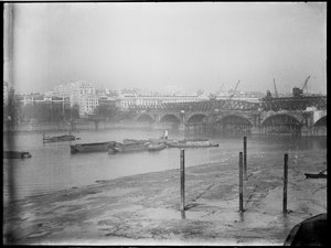 Sloop van de Waterloo-brug, City of Westminster, Greater London Authority door Charles William Prickett
