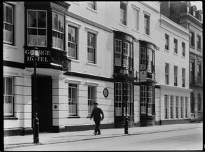 George Hotel, High Street, City of Portsmouth, 1930s door Charles William Prickett