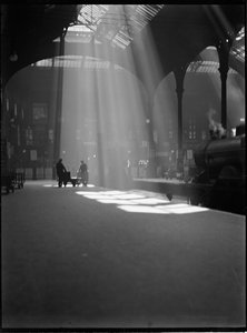 Liverpool Street Station, Liverpool Street, City of London, Greater London Authority, ca. 1932 door Charles William Prickett