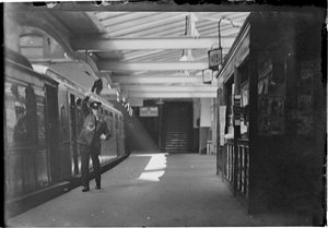 Liverpool Street Station, Liverpool Street, City of London, Greater London Authority, ca. 1932 door Charles William Prickett