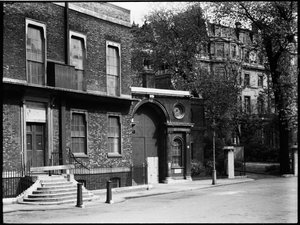 Whitehall Gardens, Whitehall, City of Westminster, Greater London Authority door Charles William Prickett