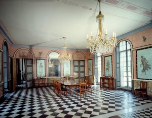 Zicht op de eetkamer van het kasteel van Malmaison, residentie van Keizer Napoleon I (1769-1821), versierd door Charles Percier (1764-1838) en Pierre Francois Leonard Fontaine (1762-1853) 1800 Rueil Malmaison, musee du chateau door Charles and Fontaine Pierre Percier
