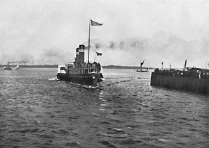 De Koh-I-Noor nadert Harwich, ca. 1896