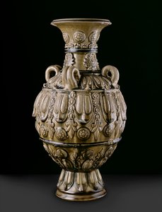 Groenwaren pot met gegoten decoraties, Yue Kikn-site, Zes Dynastieën Periode
