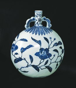 Pelgrims blauwe en witte kalebas met bloemversieringen, ca. 1403-24