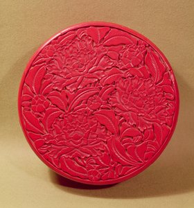 Rode lakdoos versierd met pioenrozen, c.1426-35