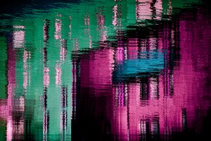 Levendige stadsreflecties door Chris Hamilton