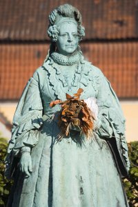 Standbeeld van koningin Caroline Amalie (1796-1881) van Denemarken