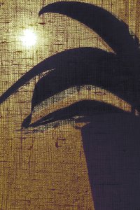 Silhouet van een gouden lichtplant door Christina Sillen