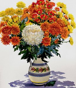 Chrysanten in een gegraveerde kan