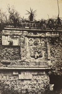 Het Klooster, Uxmal door Claude Joseph Désiré Charnay