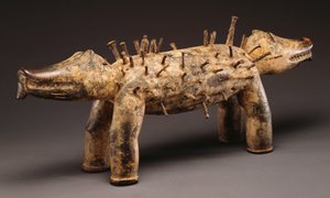 Een Kongo kracht hond figuur door Congolese Congolese