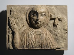 Buste van een Heilige, uit Egypte, 4e-5e eeuw (beschilderde kalksteen) door Coptic Coptic