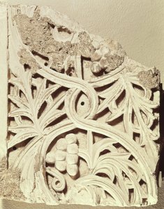 Fragment van een fries, uit het klooster van Apa Jeremias, Sakkara
