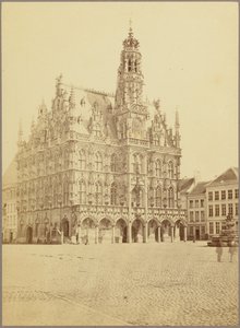 Hotel de ville, Oudenarde door Cundall and Fleming