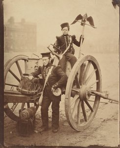 Trompettist Gritten en Trompettist Lang in Woolwich, 1856 door Cundall and Howlett
