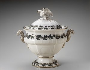 Soepterrine (ca. 1853) door Dale Hall Pottery T. J. and J. Mayer