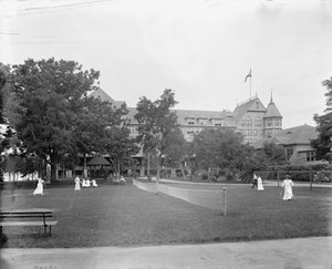 Manhasset, tennis bij Manhanset House, Shelter Island, N.Y., ca. 1904
