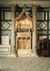 Italië, Toscane, Florence, doopkapel van St. Jan, marmeren tombe ontworpen door Donatello en Michelozzo voor kardinaal Baldassarre Coscia, tegenpaus met de naam Johannes XXIII door Donatello