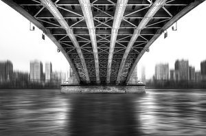 Onder de stadsbrug