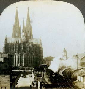 Dom van Keulen vanaf een spoorbrug, Keulen, Duitsland door E. W. Kelley