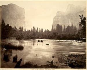 Vallei van de Yosemite, vanaf Rocky Ford, 1872 door Eadweard Muybridge