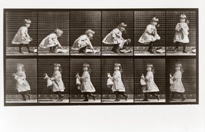 Kind dat met pop speelt, Plaat 481 uit Animal Locomotion, 1887