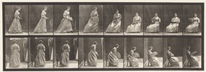 Plaat 240. Zitten en Waaier Flirten door Eadweard Muybridge