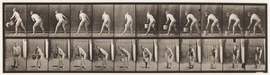 Een emmer water optillen om te legen door Eadweard Muybridge