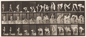 Plaat 419. Toilet, bukken, een omslagdoek om de schouders gooien door Eadweard Muybridge